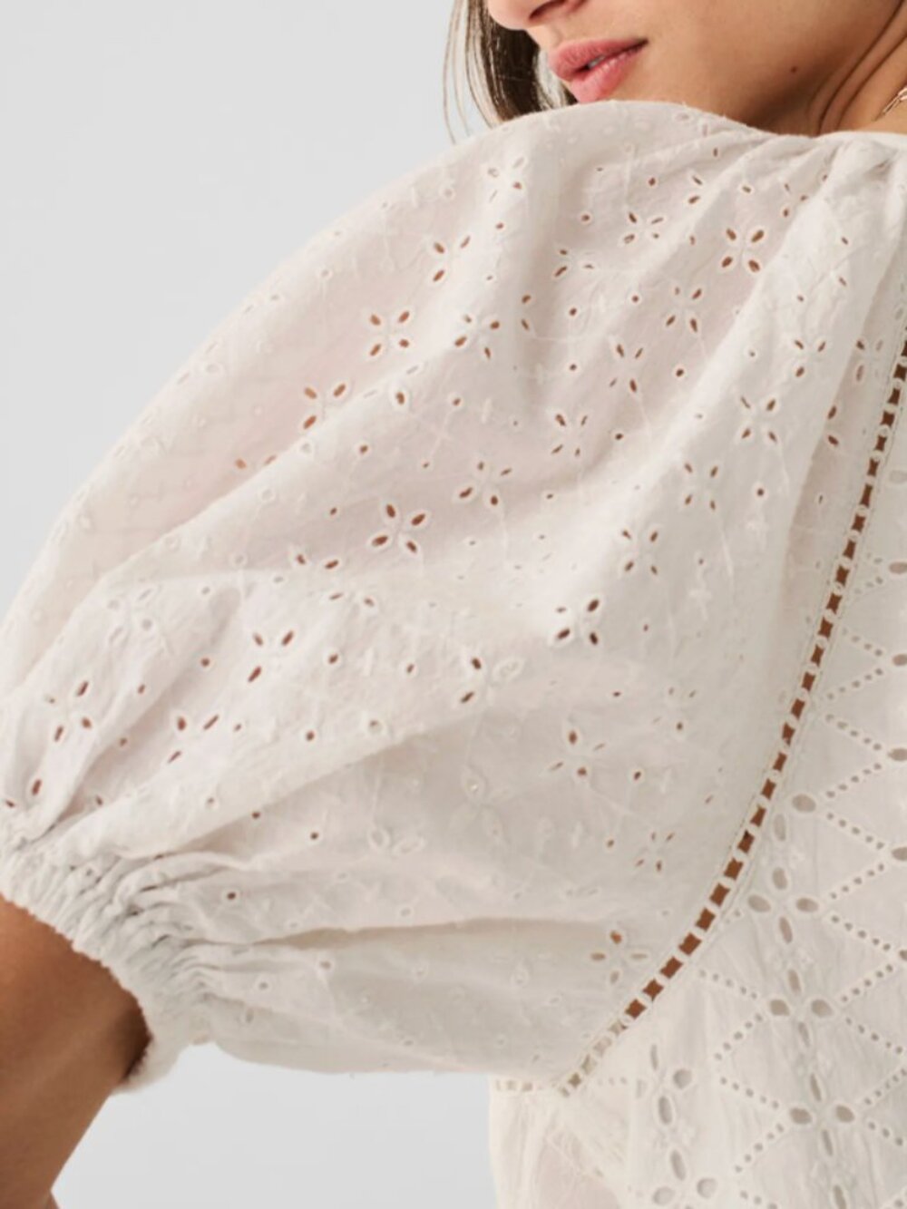 Faherty Carmel Eyelet Organic Cotton Top In White Sz M - Picture 3 of 10